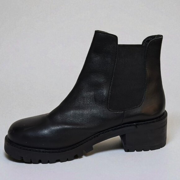 🖤 Urban Outfitters Black Leather Chelsea Boots 🖤 - Picture 1 of 8